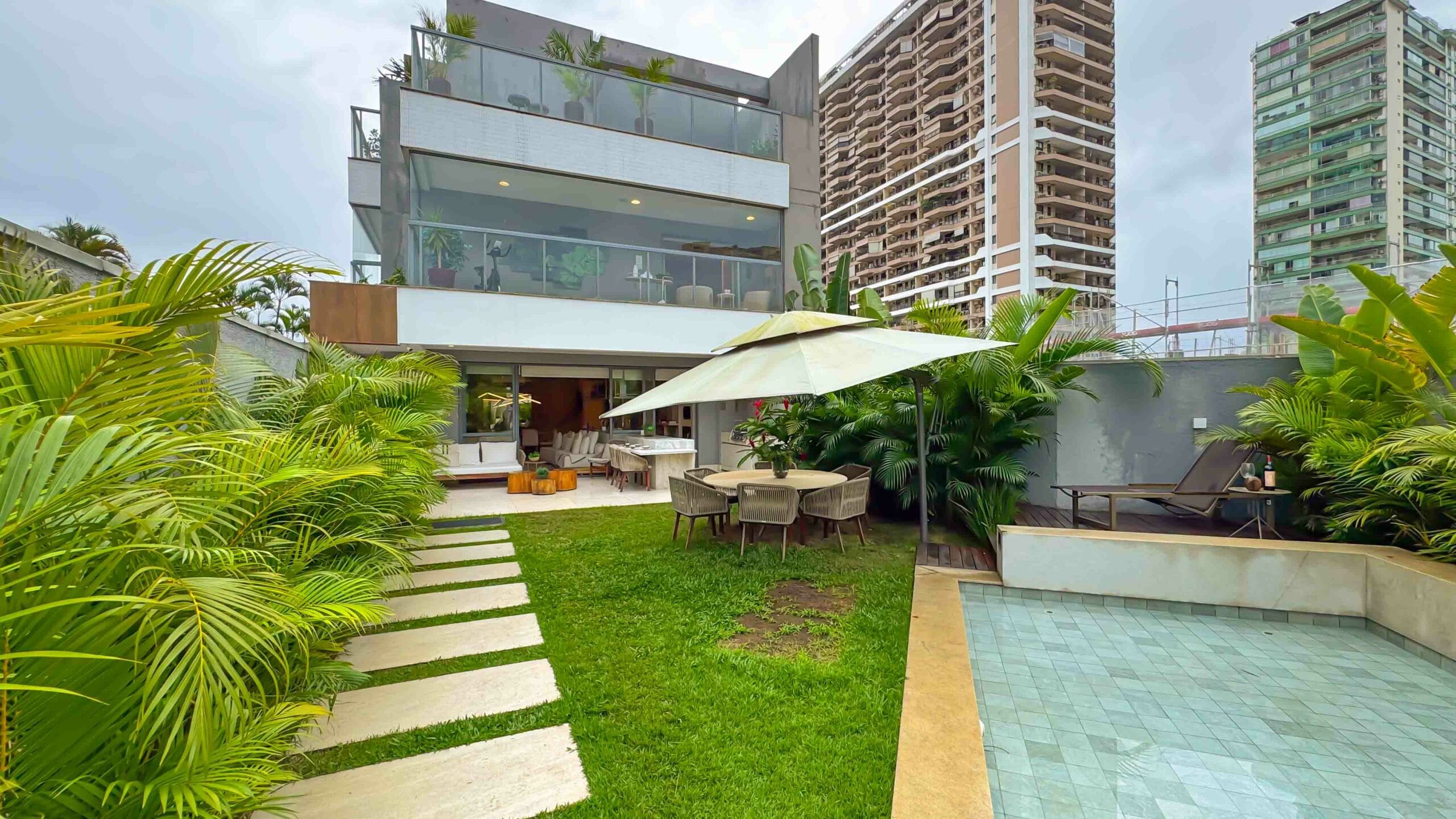 Claris Casa & Clube